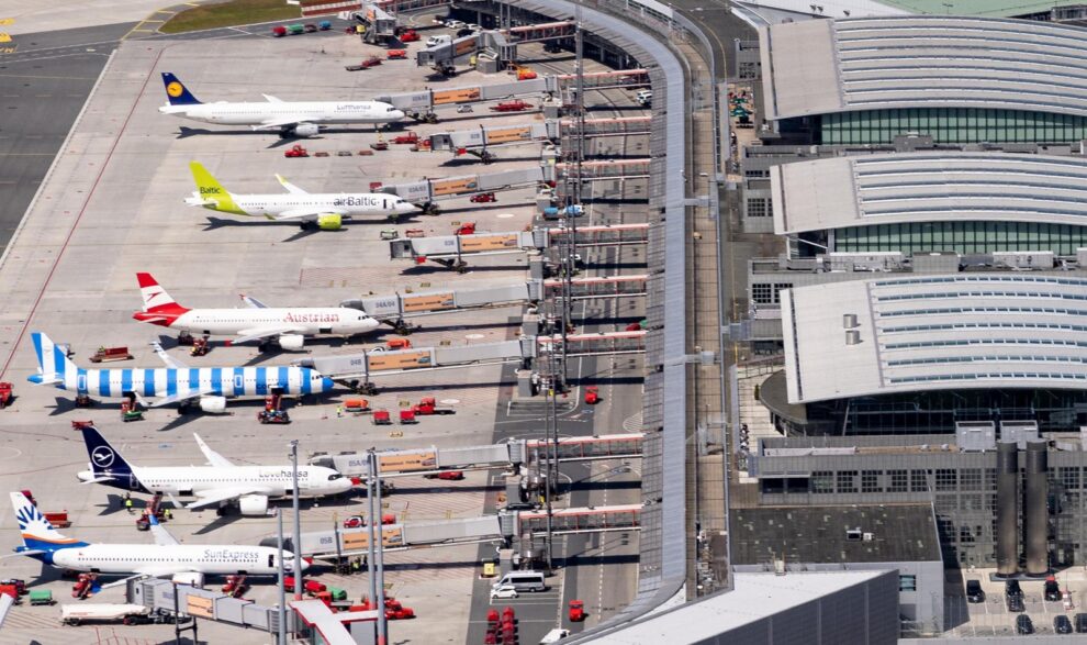 Algorithmen für die optimale Abwicklung an Flughäfen