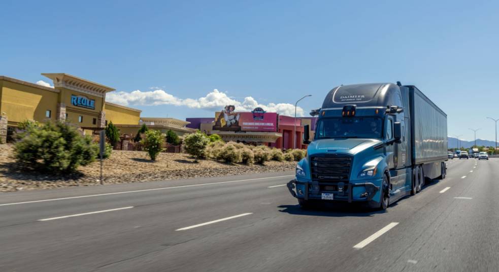 Freightliner Cascadia SAE Level 4 autonomer Lkw im Testeinsatz in Albuquerque, New Mexico, USA
