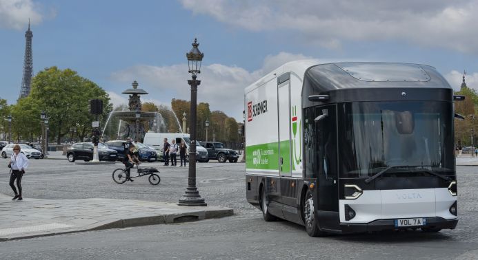 Vollelektrischer 16-Tonner Volta Zero schließt Testphase auf Pariser Straßen ab