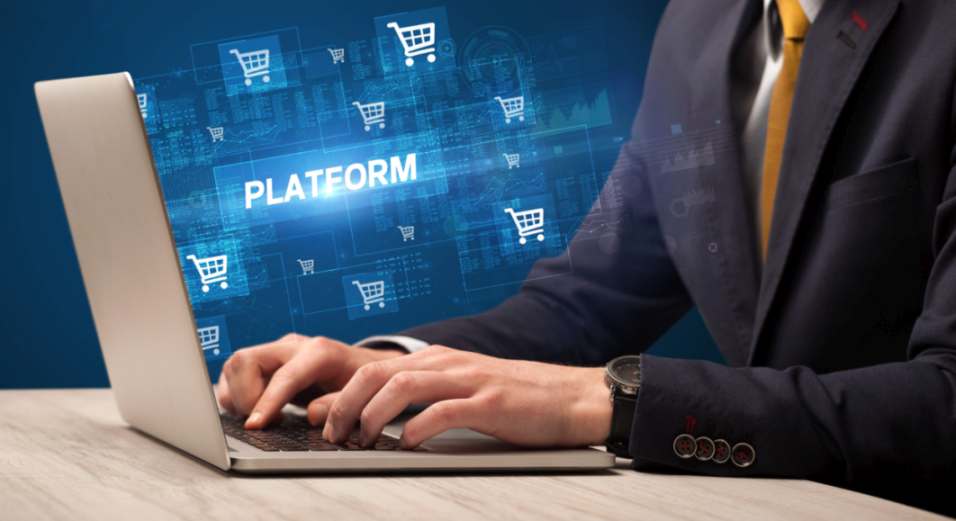 Über eine E-Commerce-Plattform können Kunden individualisierte Produkte beziehen.