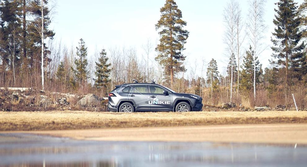 Ericsson und Unikie testen automatisiertes Parken auf Fabrikgeländen