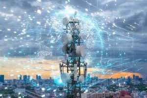 Telekommunikations-Mast: Die ITK-Branche legt an Wachstum zu