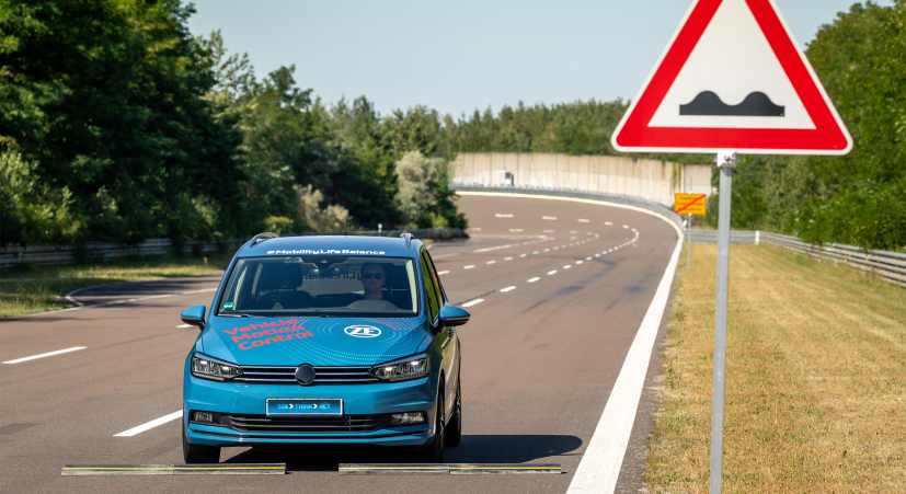 Mobilitat Der Zukunft Fahrwerk Von Zf Soll Aus Autos Rollende Wohnzimmer Machen Industrie De